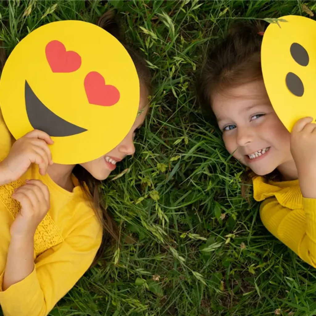 Jak rozmawiać z dzieckiem o emocjach – 7 prostych sposobów